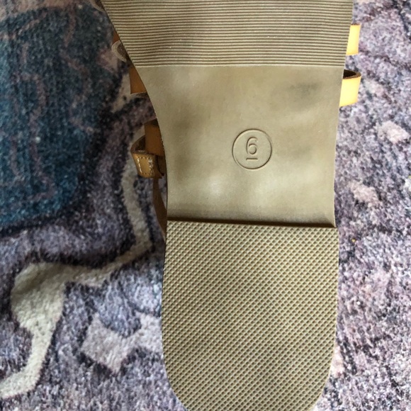 Mossimo Sandals - Picture 3 of 4